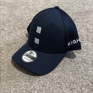 EIGHT New Era Navy Cap